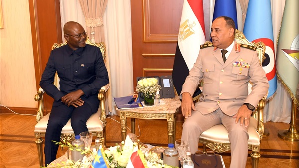 وزير الدفاع والإنتاج