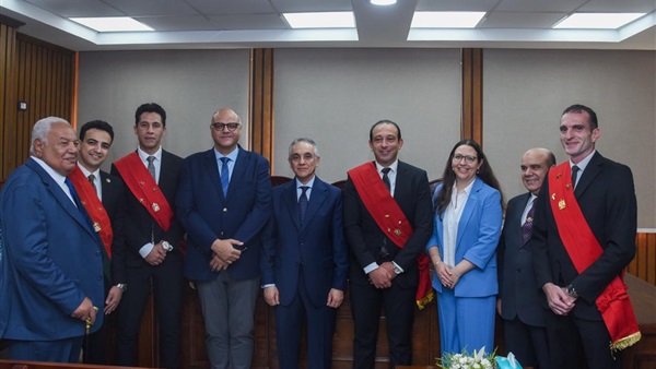 المحافظ ووزير العدل