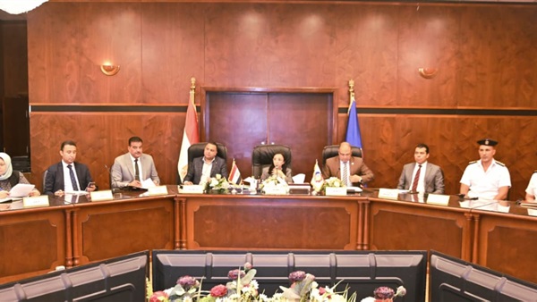 محافظ البحيرة 