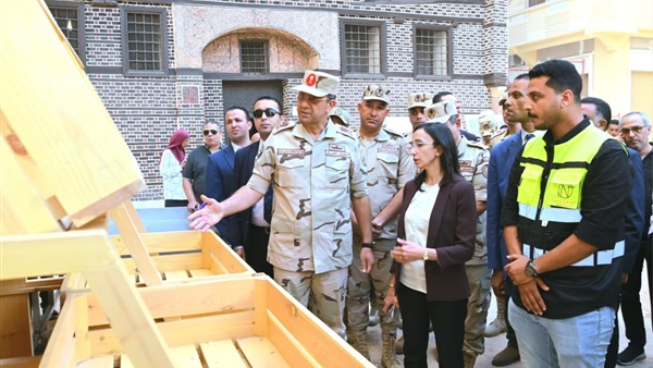 محافظ البحيرة وقائد