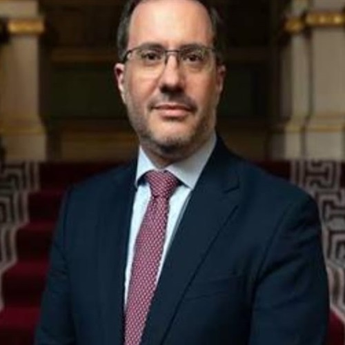 السفير البريطاني: إجراءات جديدة لحماية فرص حل الدولتين.. وبريطانيا تصف ممارسات بالضفة بأنها «تطهير عرقي»