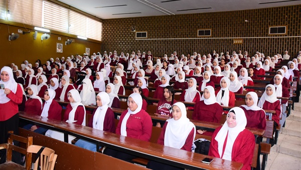 طالبات التربية الوطنية