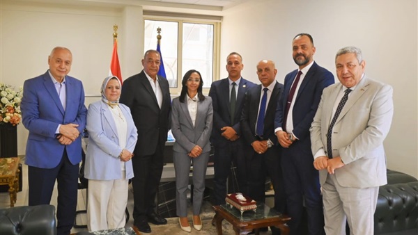 محافظ البحيرة 