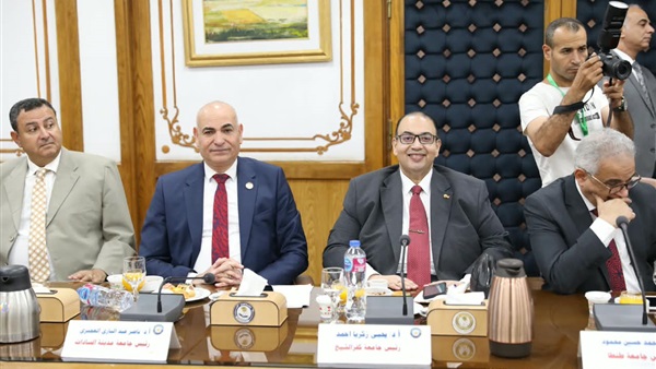 رئيس جامعة كفر الشيخ