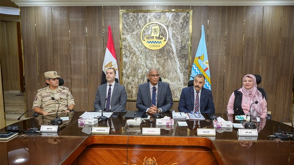 محافظ كفر الشيخ يبحث