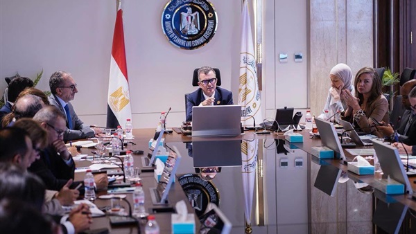 وزير التخطيط والتنمية