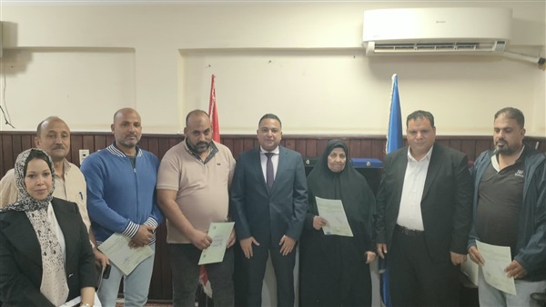 تسليم عقود تقنين