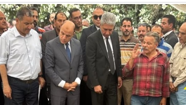 وزير السياحة يصل