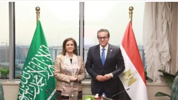 عبد الغفار وزير الصحة