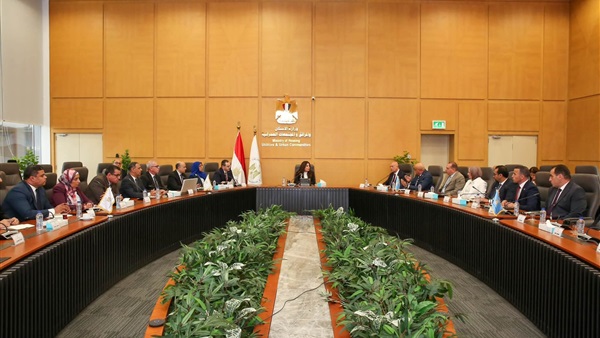 وزيرة الإسكان