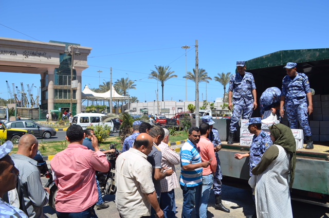 بتوجيهات "السيسي".. طرح 2 مليون وسبعمائة ألف عبوة غذائية بالمناطق الأكثر إحتياجًا