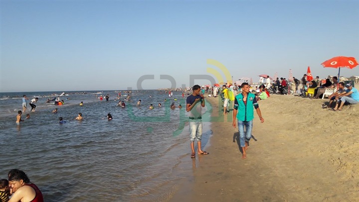 بالصور.. في ثاني أيام العيد.. حدائق كفر الشيخ تواصل استقبال الهاربين من الحرارة و"الشماسي" تحتل شواطئ مصيف بلطيم  
