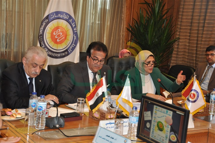 وزيرة الصحة: تنسيق وتعاون كامل بين الوزارة والتعليم العالى لخدمة المريض وتفعيل المجلس الأعلى للصحة بالمحافظات