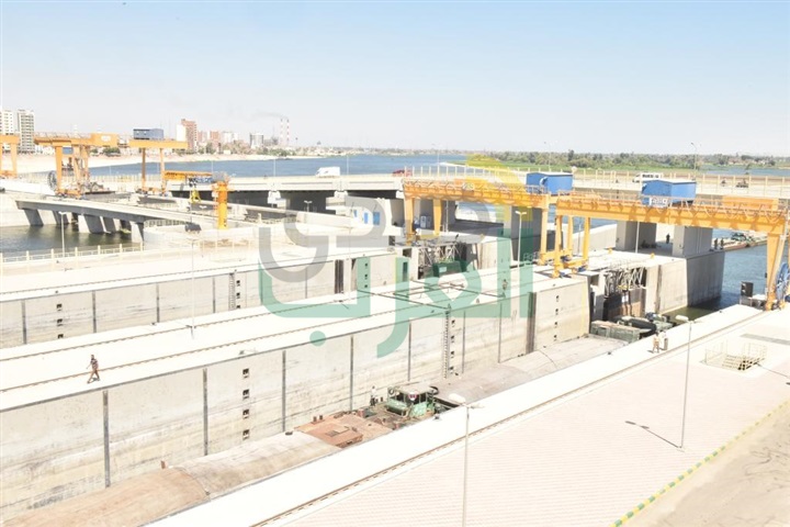 وزير الرى وكامل الوزير يتفقدان مشروع قناطر أسيوط الجديدة ومحطتها الكهرومائية