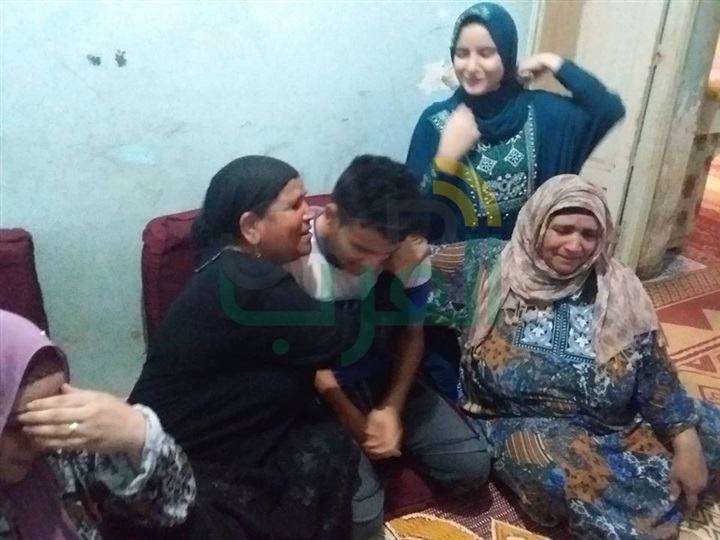 بالصور.. رابع الثانوية مكرر في كفر الشيخ يكشف سر تفوقه: سألتحق بكلية الألسن