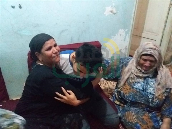 بالصور.. رابع الثانوية مكرر في كفر الشيخ يكشف سر تفوقه: سألتحق بكلية الألسن