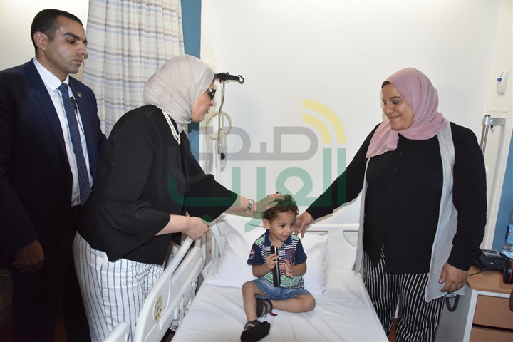وزيرة الصحة تتفقد الحالة الصحية لـ"مرضى قوائم الانتظار" بعد خروجهم من العمليات