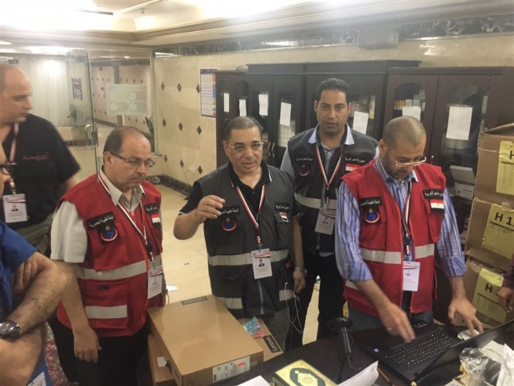 بالصور.. رئيس بعثة الحج الطبية يتفقد العيادات الطبية بمكة المكرمة 