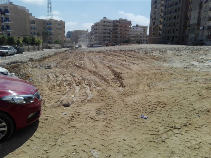 بالصور.. محافظ مطروح يوجه بضبط السيارات والتروسيكلات التي تُلقي القمامة وسط المدينة