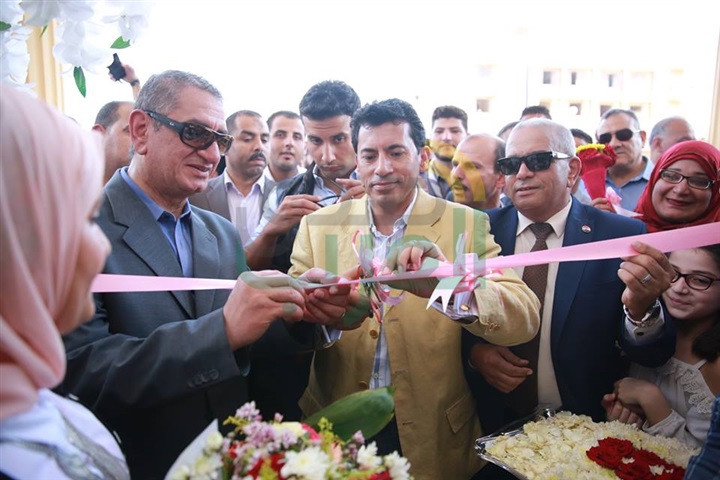 بالصور.. وزير الشباب والرياضة ومحافظ كفر الشيخ يفتتحان عددا من المنشآت الرياضية