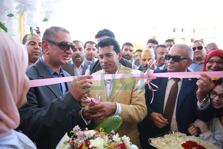 بالصور.. وزير الشباب والرياضة ومحافظ كفر الشيخ يفتتحان عددا من المنشآت الرياضية