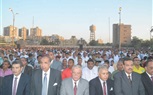 محافظ المنيا يؤدي صلاة عيد الأضحى بساحة مدرسة الفريق صفى الدين 