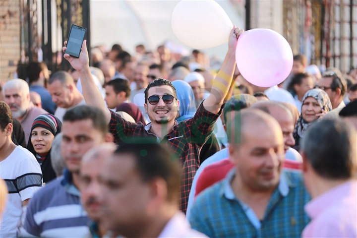بالفيديو.. محافظ كفر الشيخ يؤدى صلاة عيد الأضحى المبارك بالاستاد الرياضي