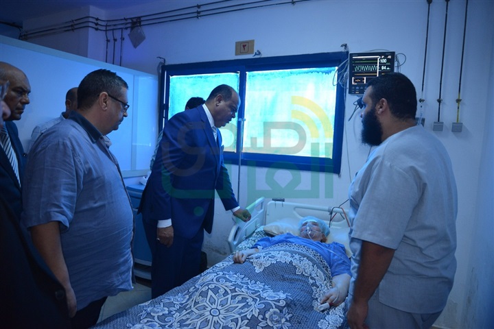 بالفيديو والصور.. محافظ مطروح يقدم التهنئة للمرضى بالمستشفي العام بمناسبة عيد الأضحى