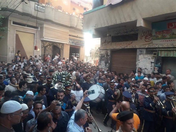  "قليب إبيار" تودع الشهيد إبراهيم المنيسي في جنازة عسكرية وشعبية