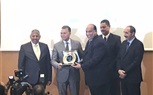 بالصور: وزير النقل يكرم عددًا من قيادات النقل البحري بالإسكندرية