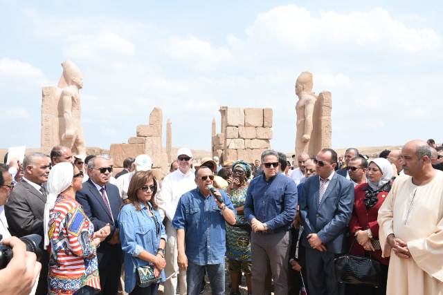 وزير الأثار يفتتح أعمال تطوير المنطقة الأثرية لصان الحجر بحضور عدد من سفراء الدول أجنبية