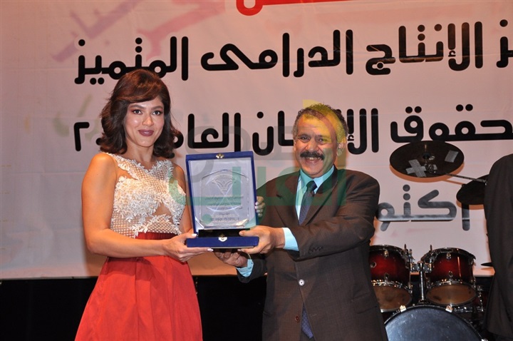 بالصور.. المجلس القومي لحقوق الانسان يكرم ابطال مسلسل أيوب بالصور.. المجلس القومي لحقوق الانسان يكرم ابطال مسلسل أيوب