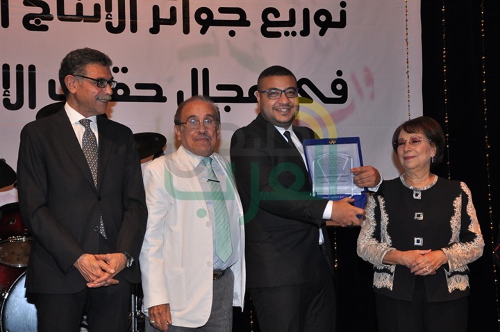 بالصور.. المجلس القومي لحقوق الانسان يكرم ابطال مسلسل أيوب بالصور.. المجلس القومي لحقوق الانسان يكرم ابطال مسلسل أيوب