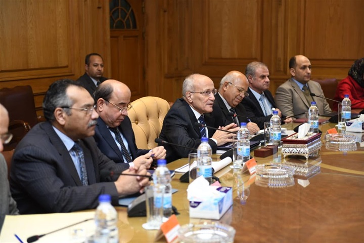 العصار يبحث مع وزيري التنمية المحلية والبيئة سبل القضاء على أزمة المخلفات