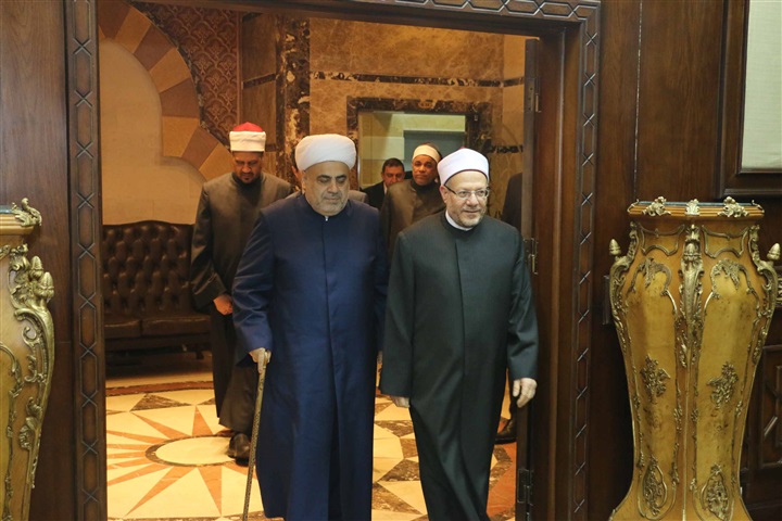 المفتي يستقبل شيخ الإسلام لمنطقة القوقاز ويبحث معه تعزيز التعاون الديني