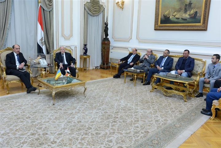 بالصور.. العصار يشهد توقيع مذكرة تفاهم مع "فالكون" و"براكتيكا"