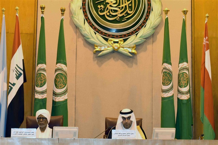 رئيس البرلمان العربي: حان الوقت لرفع اسم السودان من القائمة الأمريكية للإرهاب