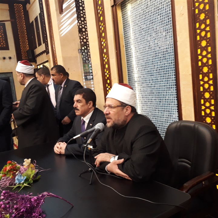 بالصور.. وزير الأوقاف يفتتح المسجد الكبير بالخصوص
