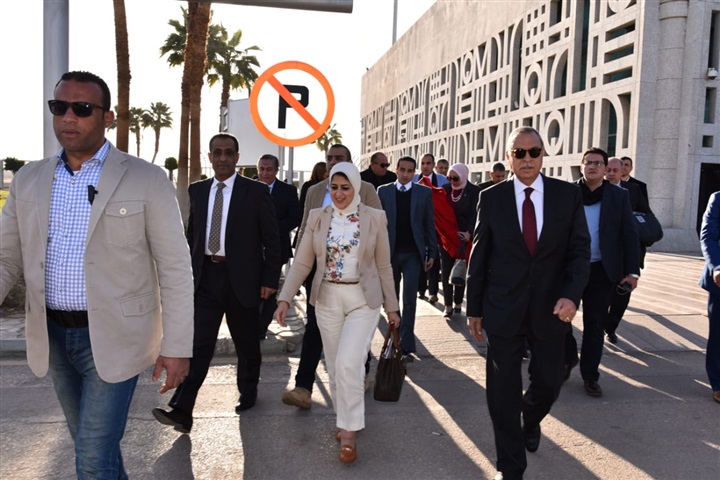 وزيرة الصحة تصل الأقصر لبدء جولتها الميدانية للوقوف على الخدمة الطبية المقدمة للمرضى