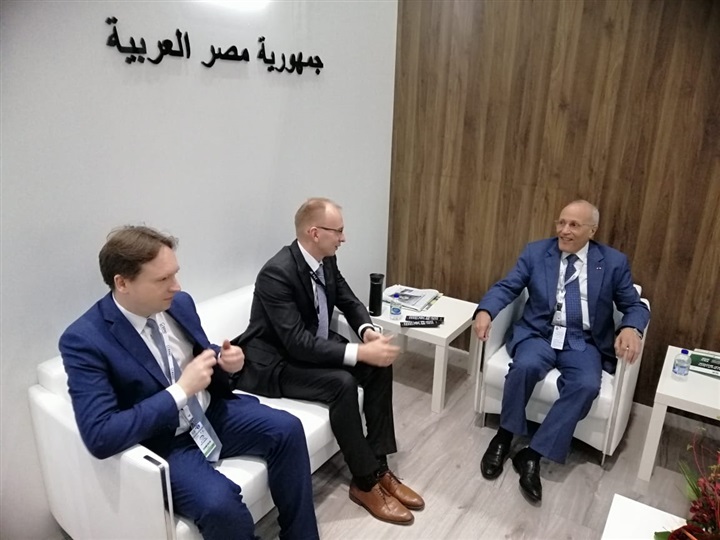 بالصور.. "العصار" يبحث سبل التعاون في مجالات التصنيع الحربي