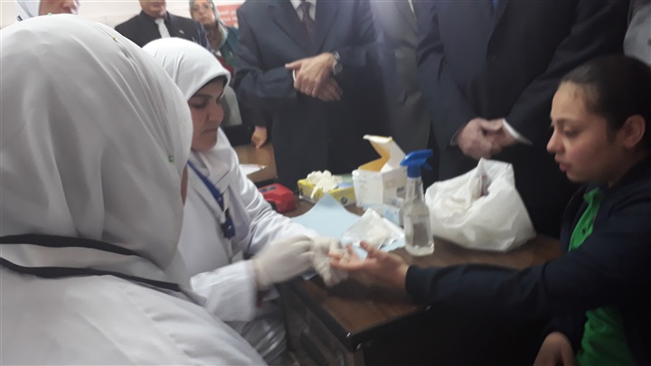 محافظ القليوبية يدشن حملة السمنة والأنيميا لطلاب المدارس 