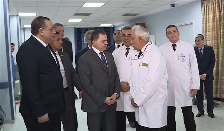 بالصور.. وزير الداخلية يزور مصابي حادث تفجير الأزهر