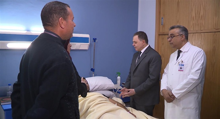 بالصور.. وزير الداخلية يزور مصابي حادث تفجير الأزهر