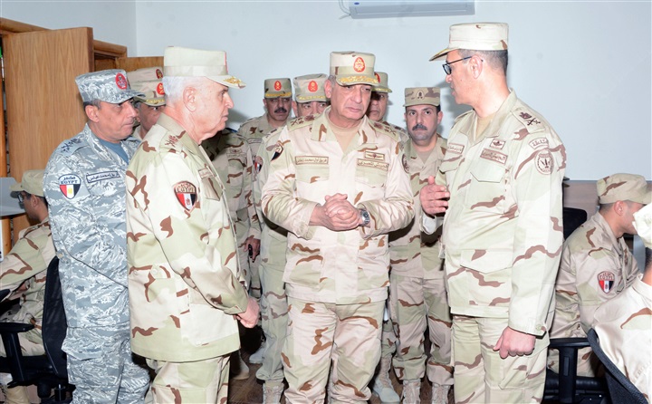 وزير الدفاع يتفقد أعمال التطوير بمعهد نظم المعلومات للقوات المسلحة  ويفتتح عدد من المنشآت التخصصية الجديدة
