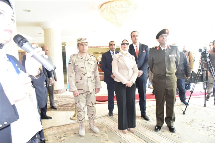 وزيرة الصحة تتفقد لجان الاختبارات للفرق الطبية العاملة في التأمين الصحي الشامل الجديد