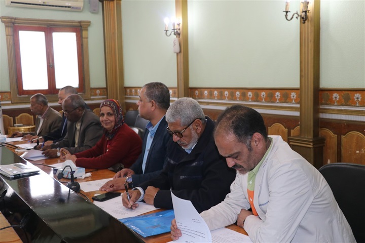 "زمالة المعلمين" يوافق بالإجماع على التعديلات الدستورية الجديدة.. ويناقش إجراءات التقدم للعمرة