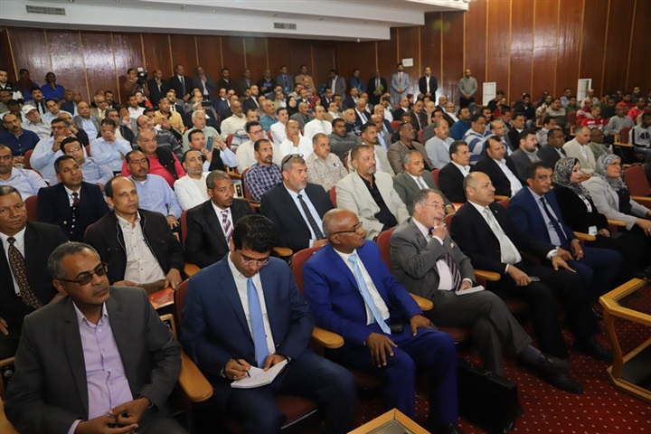 وزير القوي العاملة: لا تستمعوا للمغرضين أصحاب النوايا السيئة الذي يريدون هدمًا ويكرهون البناء