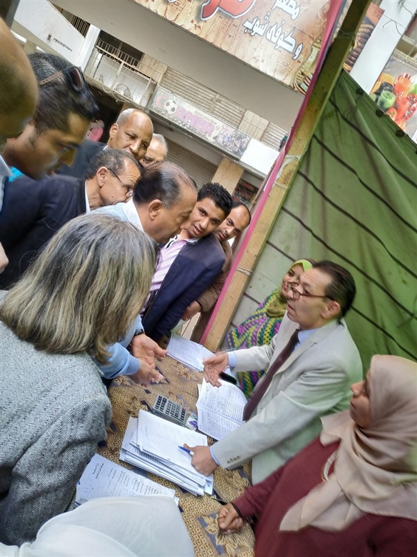 رئيس مصلحة الضرائب في جولة تفقدية بالمناطق والمأموريات الضريبية