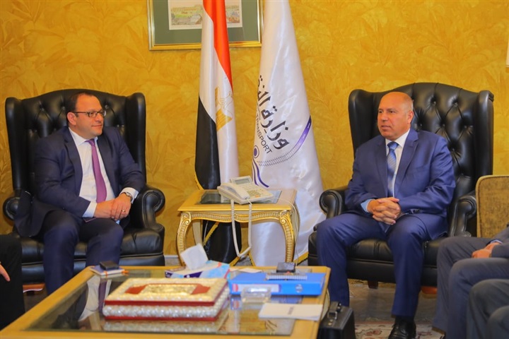 وزير النقل يطالب بتكثيف الأعمال والانتهاء من المشروع وفقًا للجدول الزمني المحدد