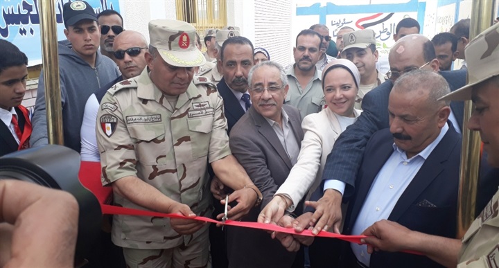 القوات المسلحة تواصل دعم مؤسسات المجتمع المدني وتفتتح أعمال تطوير ٣ مدارس بالسويس